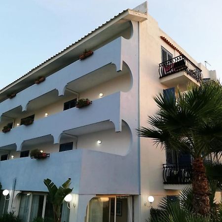 Baia Degli Dei Lägenhet Giardini Naxos Exteriör bild