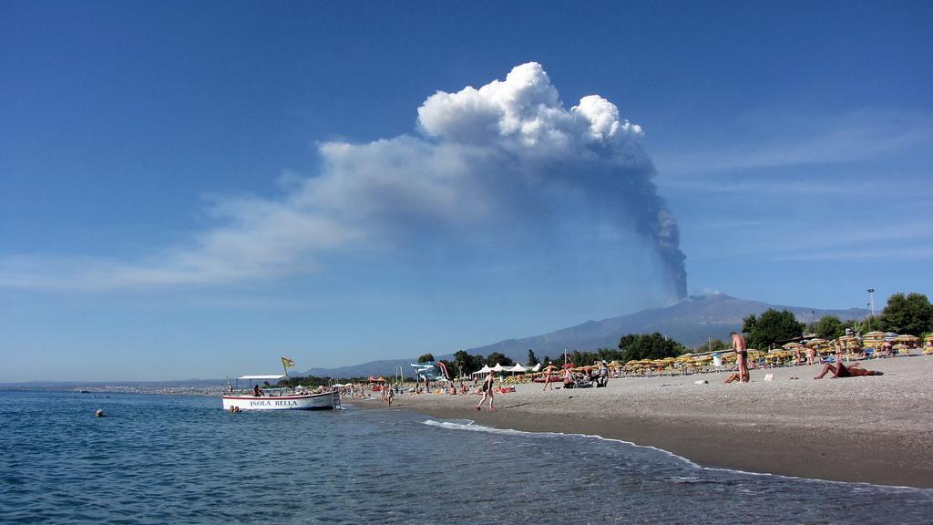 Baia Degli Dei Lägenhet Giardini Naxos Exteriör bild